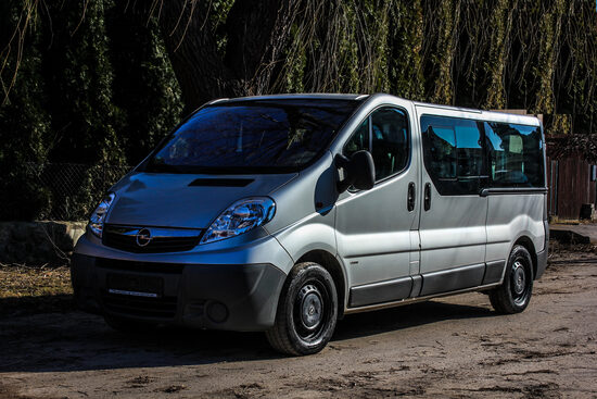 Opel Vivaro 2.5DCi Long L2 Passanger Механика -2008-