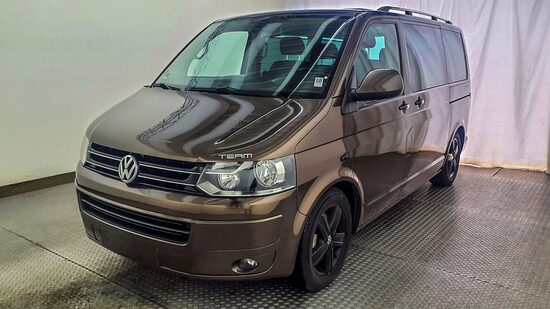 VW Multivan 2.0TDi Team Facelift Automāts -2010-